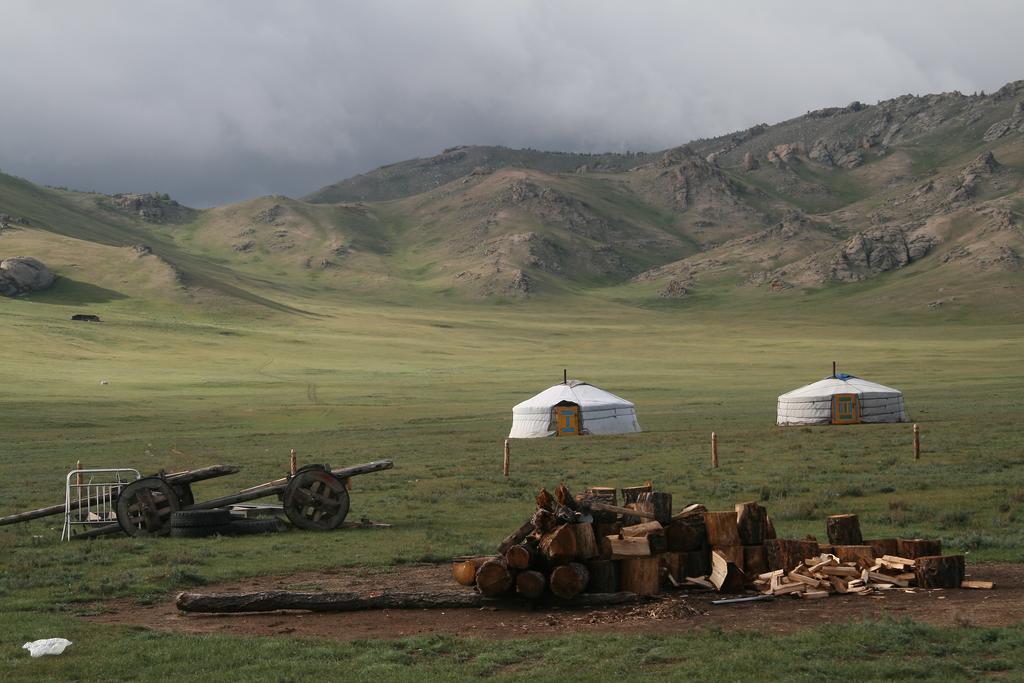 Golden Gobi Hostel & Tours Ulán Bator Exterior foto